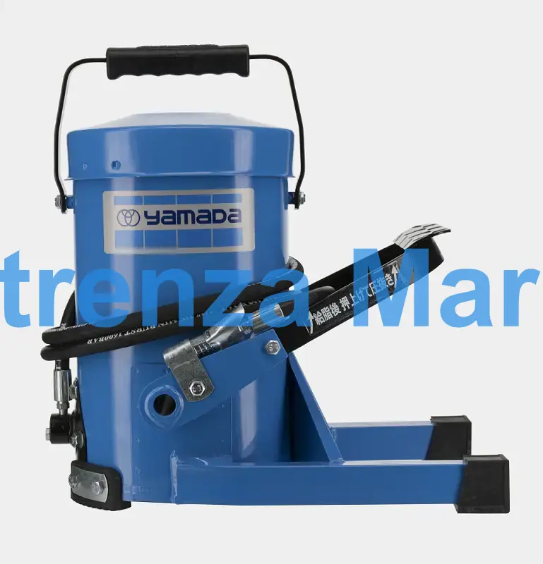 PUMP GREASE FOOT OPERATED, CAPACITY 8LTR 69 MPA FB-8 