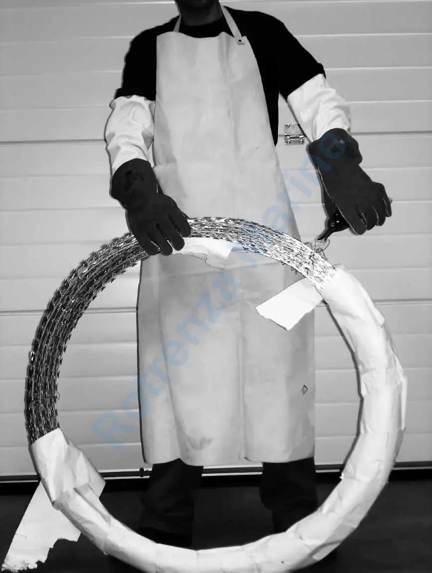PROTECTOR ARM FOR RAZOR, WIRE INSTALLATION